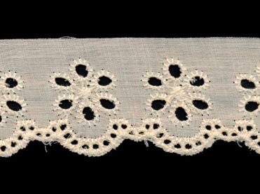 <font color="red">IN STOCK</font><br>1+7/8" Poly/Cotton Eyelet Lace-Beige